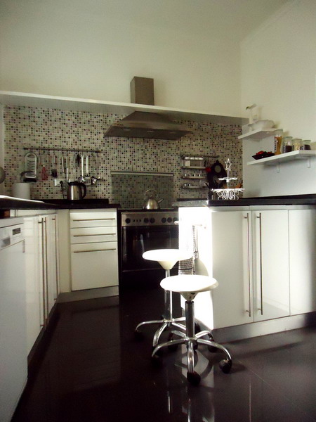 modern white kitchen