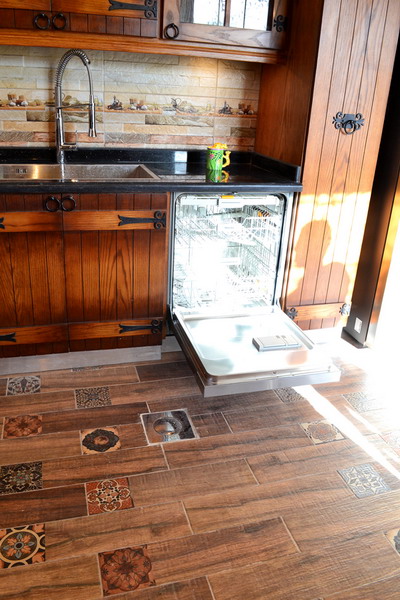 classic MDF kitchen cabinets with oak veneer and built-in dish washer