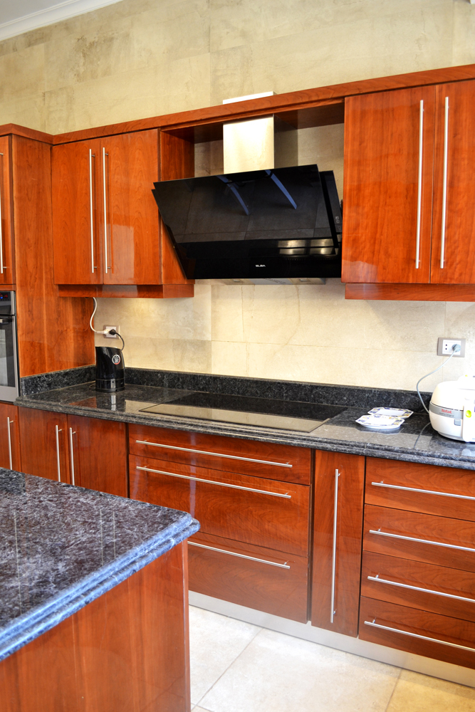 brown modern kitchen cabinets with cherry veneers مطبخ مودرن