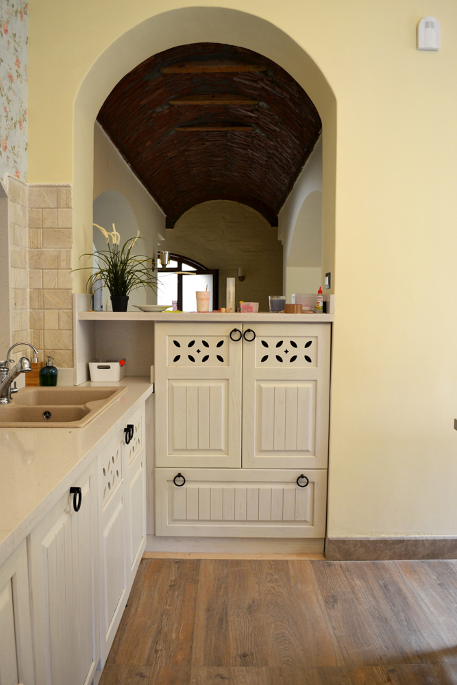 Oak white American kitchen design