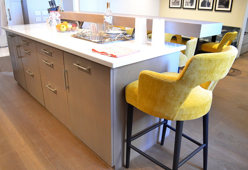 MDF American Kitchen design with oak veneer