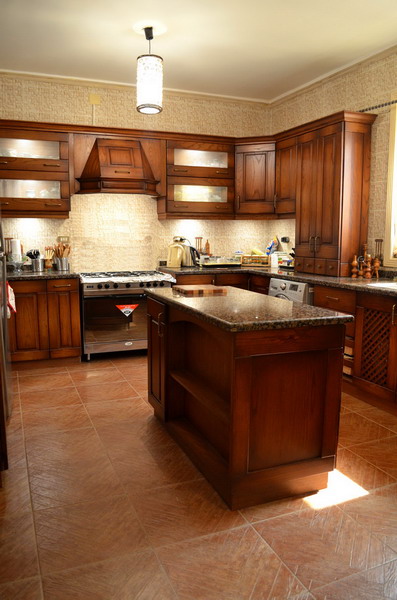 Oak american kitchen