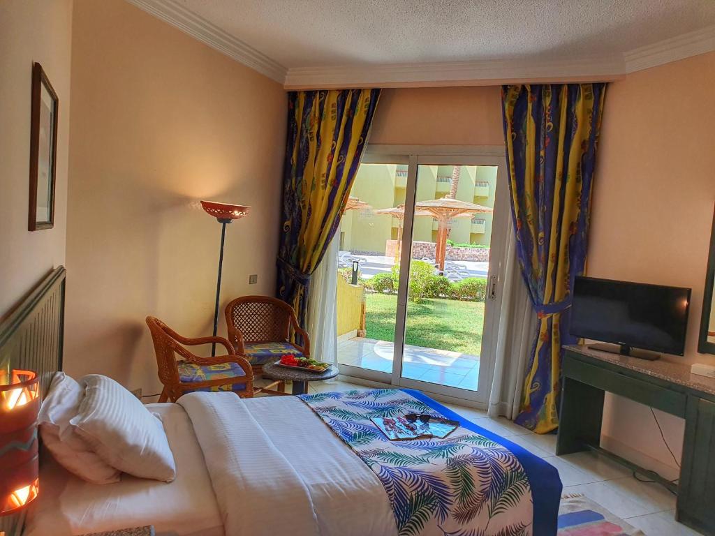 Iberotel Palm Beach - Hurghada hotel room furniture