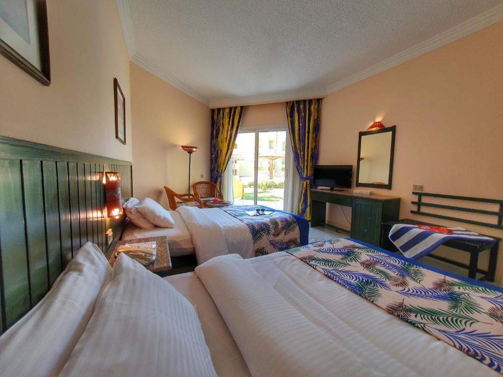 Iberotel Palm Beach - Hurghada hotel room furniture