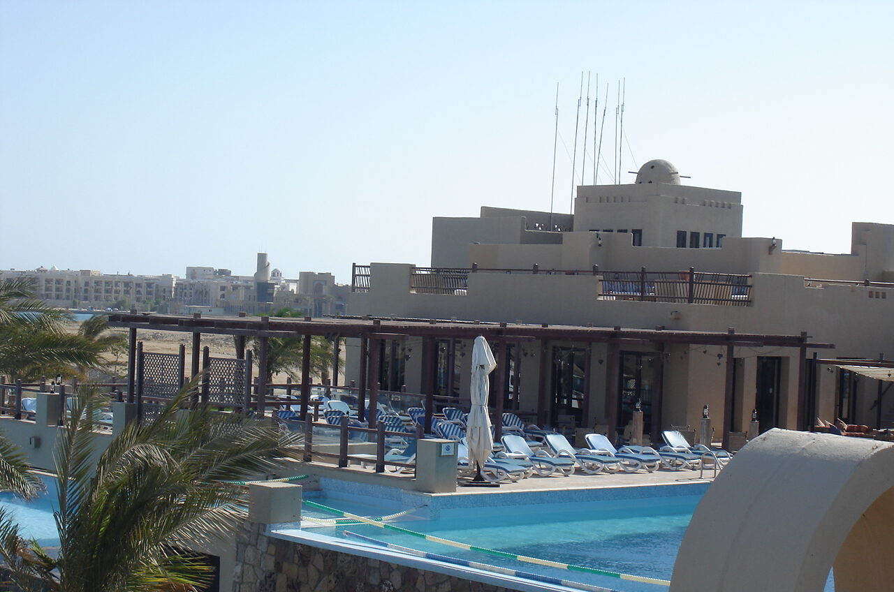 Diving hotel port ghalib pool pergola