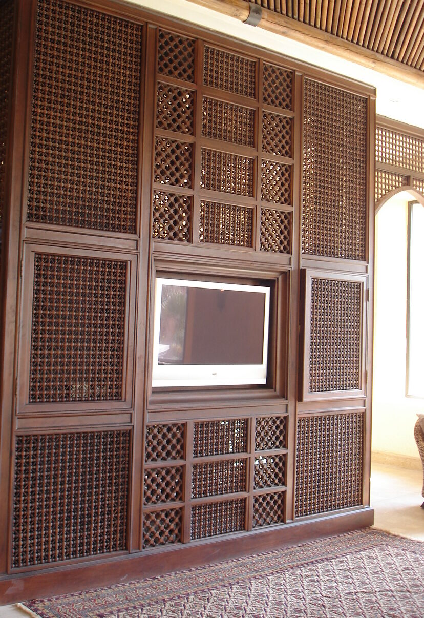Islamic style partition Crowne plaza hotel
