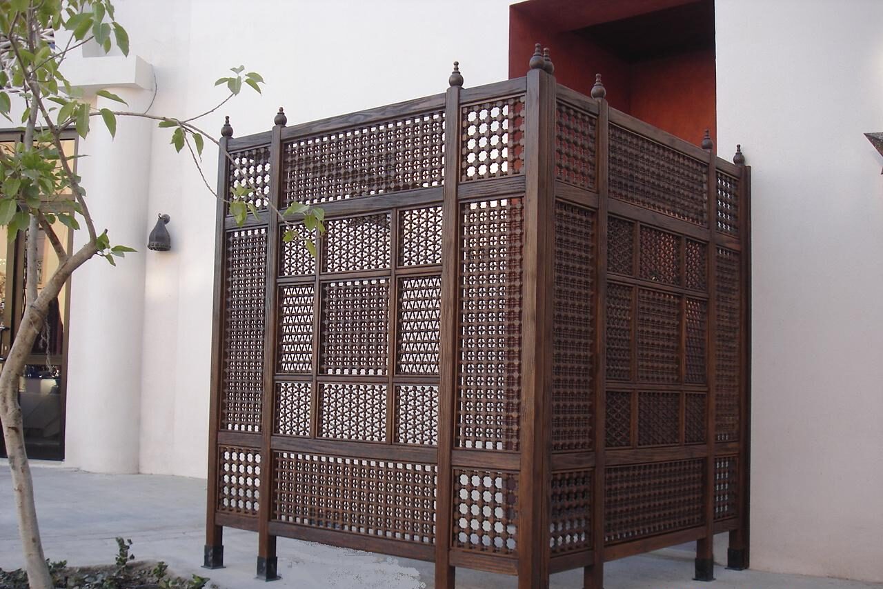 Casbah restaurant wooden islamic partition port ghalib