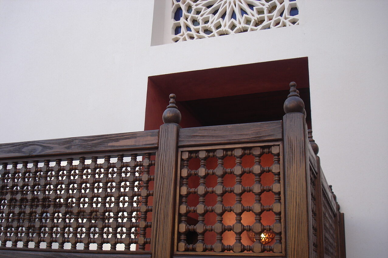 Casbah restaurant port Ghalib islamic wooden partition