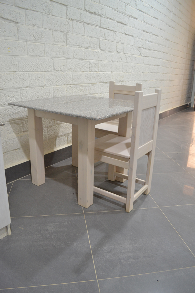 dorm chairs and table