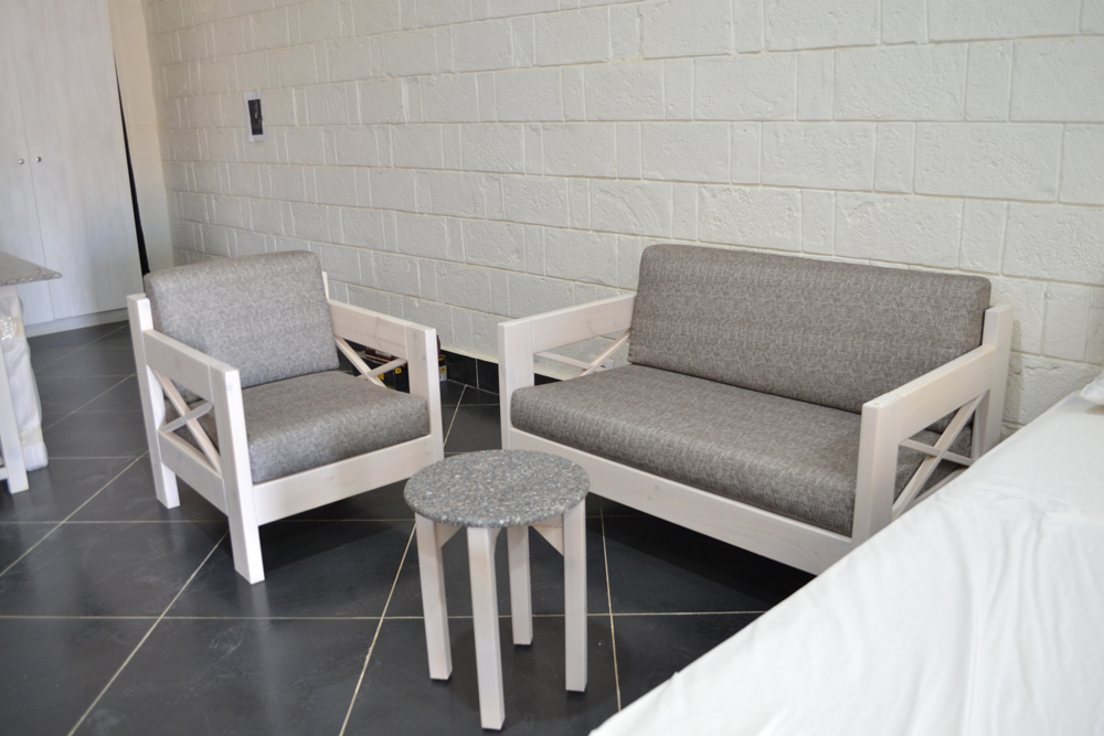 dorm room couch and chairs