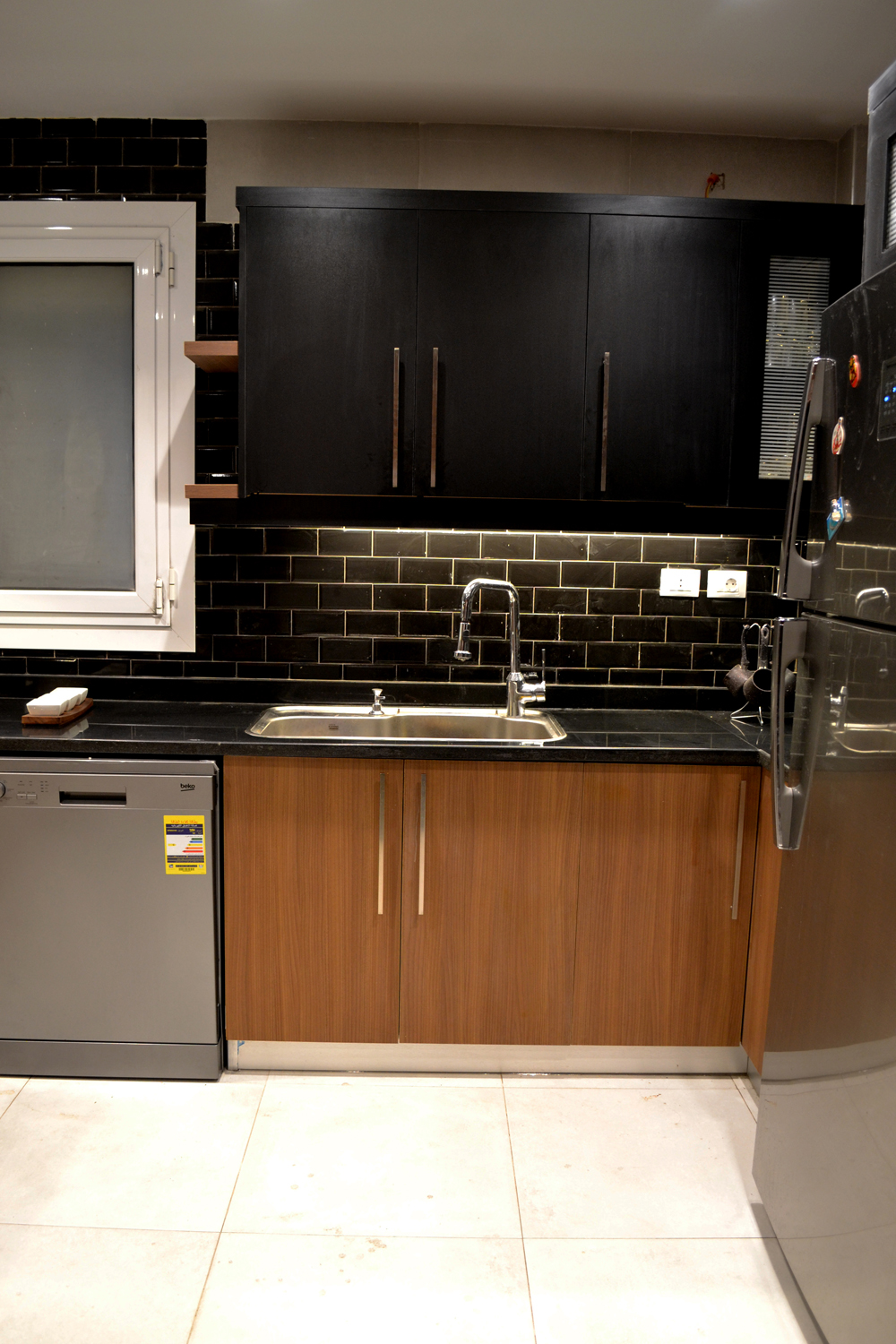 HPL modern kitchen cabinets