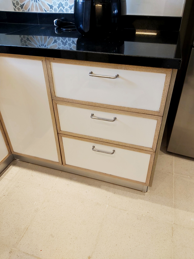 HPL modern kitchen cabinets