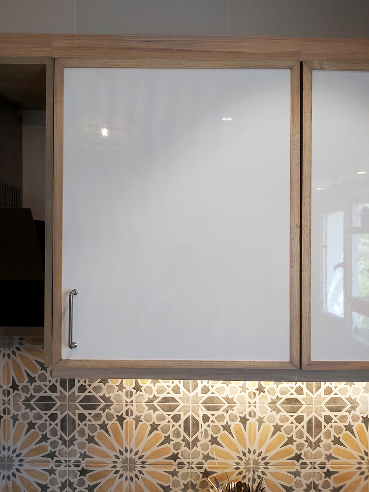 HPL modern kitchen cabinets