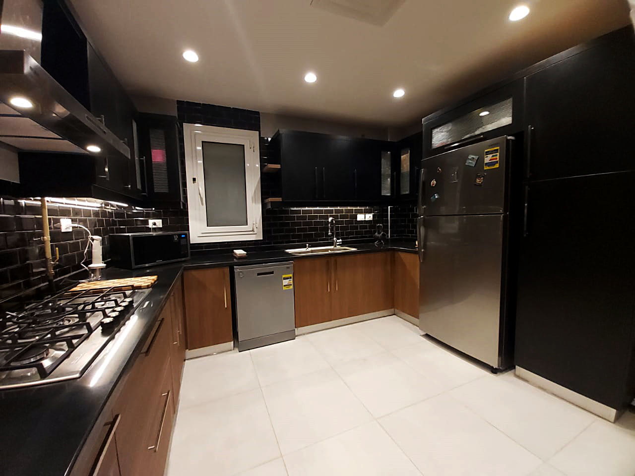 HPL modern kitchen cabinets